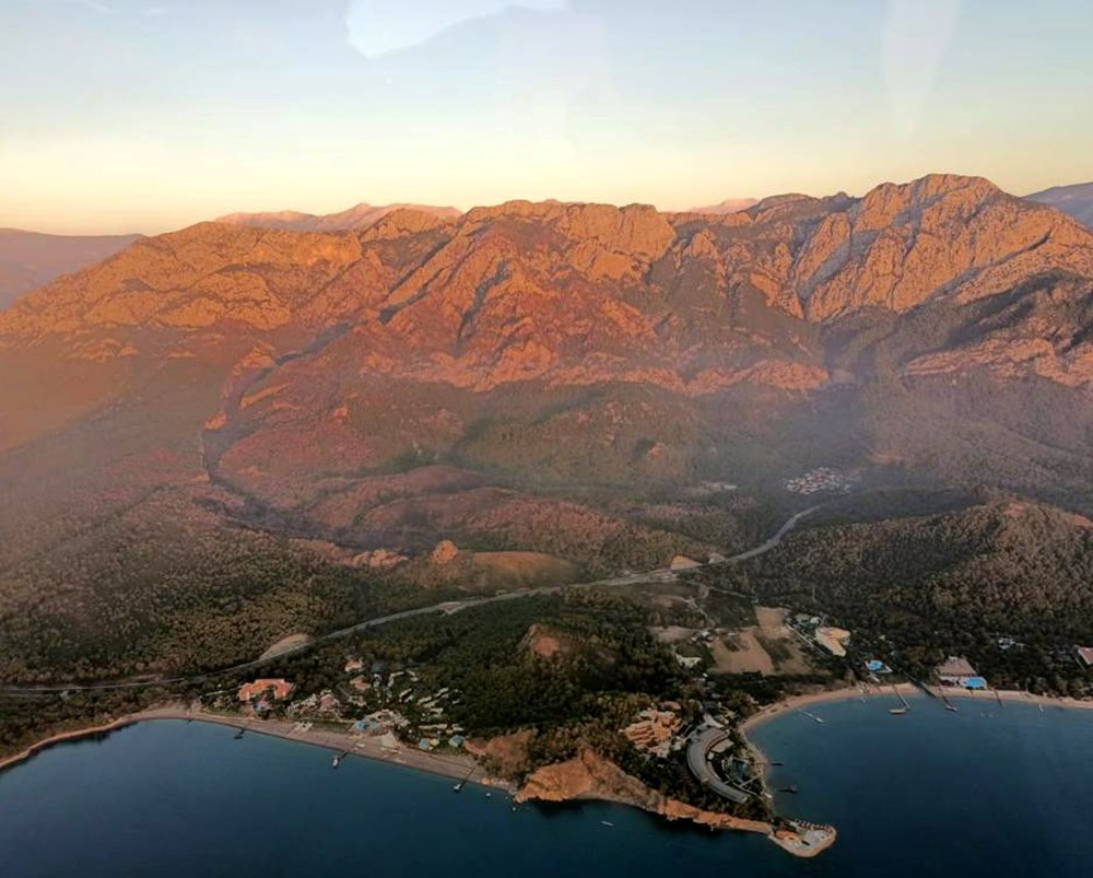 Kemer'deki yangında 1120 futbol sahası büyüklüğünde alan etkilendi - 5