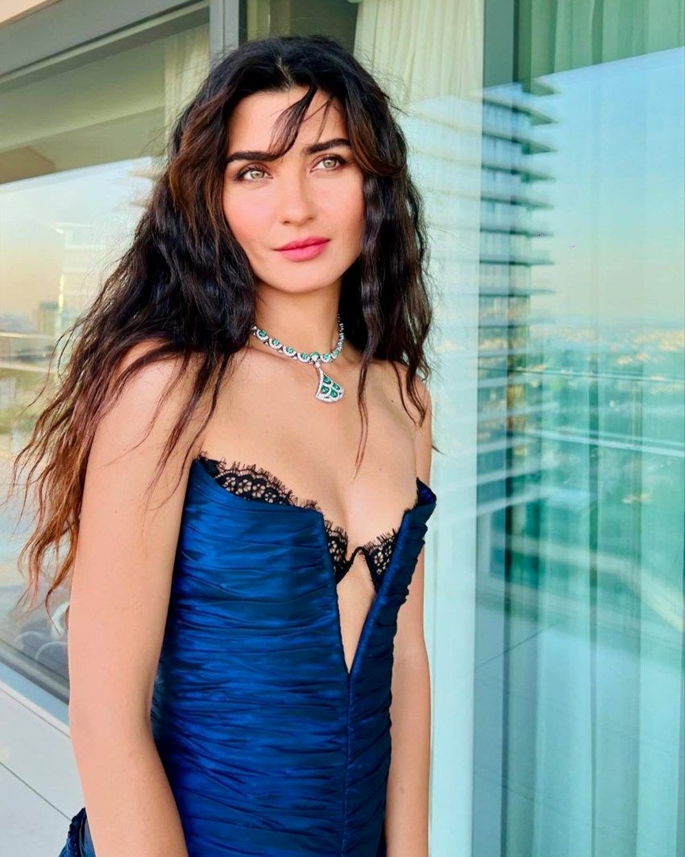 Tuba Büyüküstün, Burak Özçivit ve Afra Saraçoğlu Riyad'a gidiyor - 1