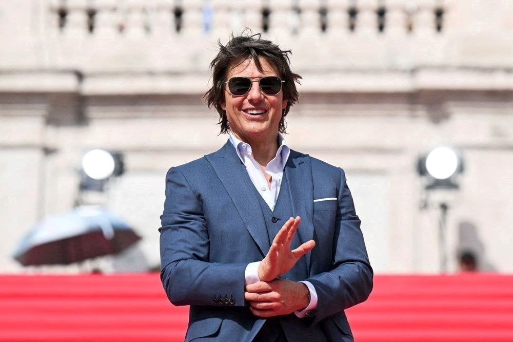 Tom Cruise, 25 yaşındaki şarkıcıyla aşk mı yaşıyor? - 4