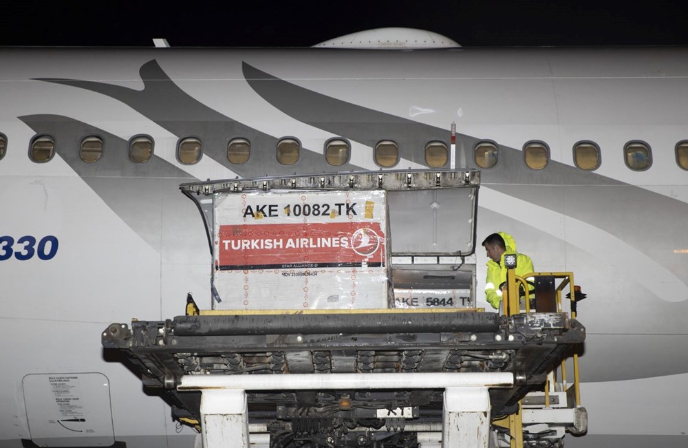 Yurt dışı oylarını taşıyan ilk uçak Ankara'da - 3