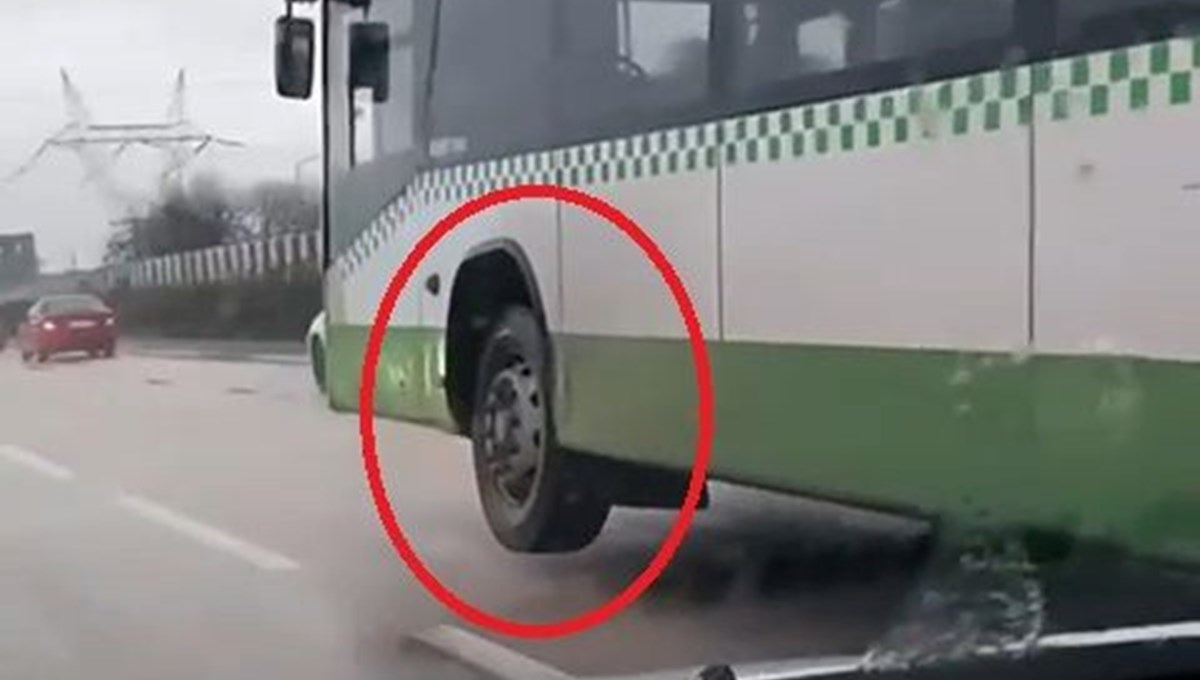 Bursa'da halk otobüs şoförü tek teker sürdü