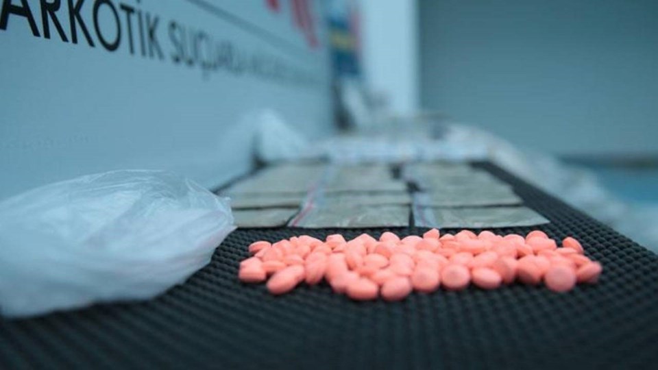 Uyuşturucu ticareti sosyal medyada: Övgü dolu sözlerle tuzağa çekiyorlar - 2