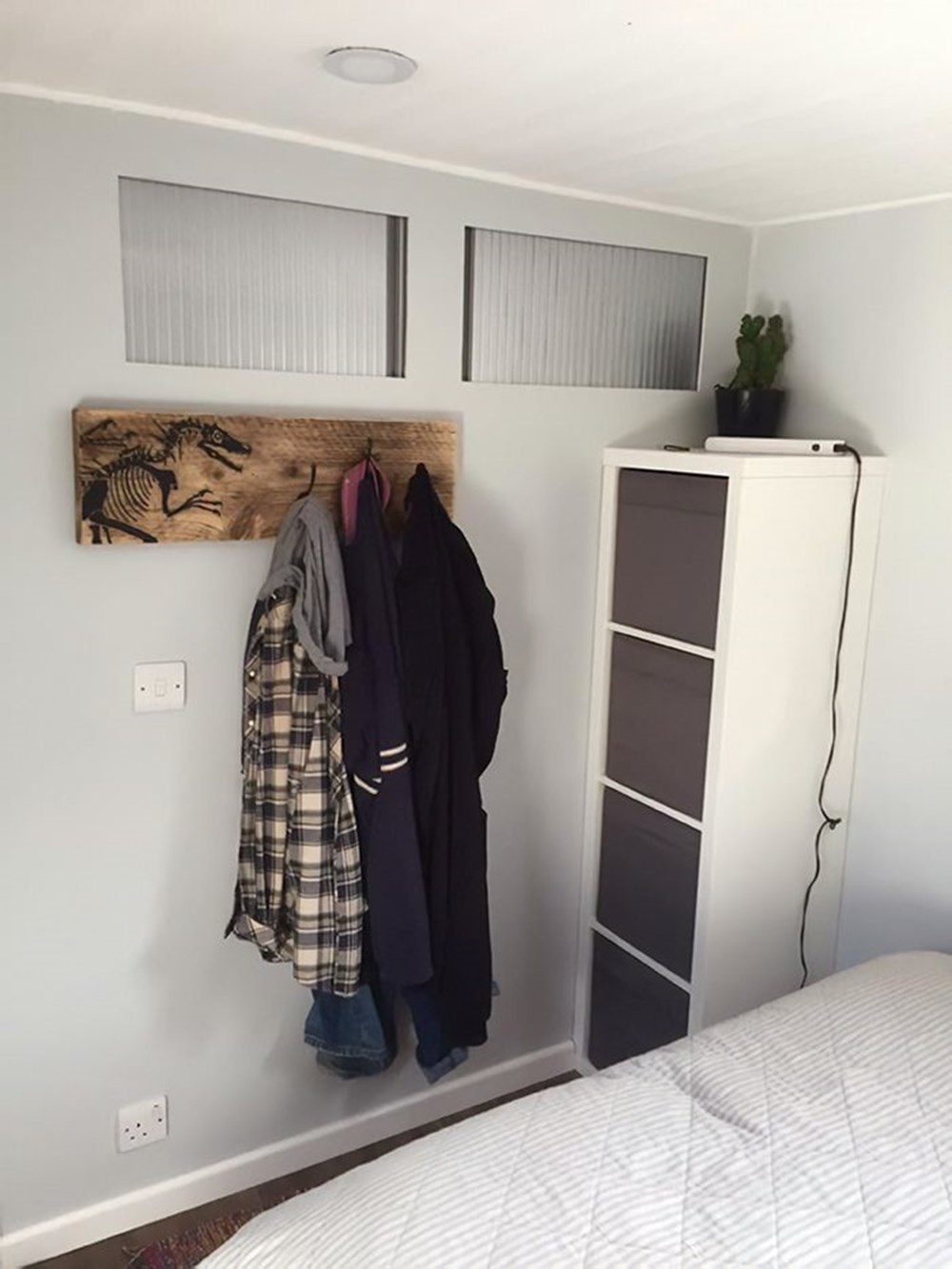 Her gittikleri yerde konaklama ücreti ödemekten bıkınca kendi taşınabilir evlerini yaptılar - 17