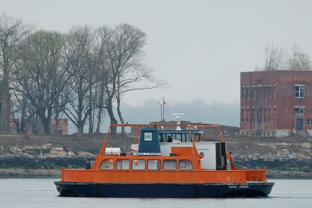 New York'taki toplu mezarlar havadan g�r�nt�lendi!