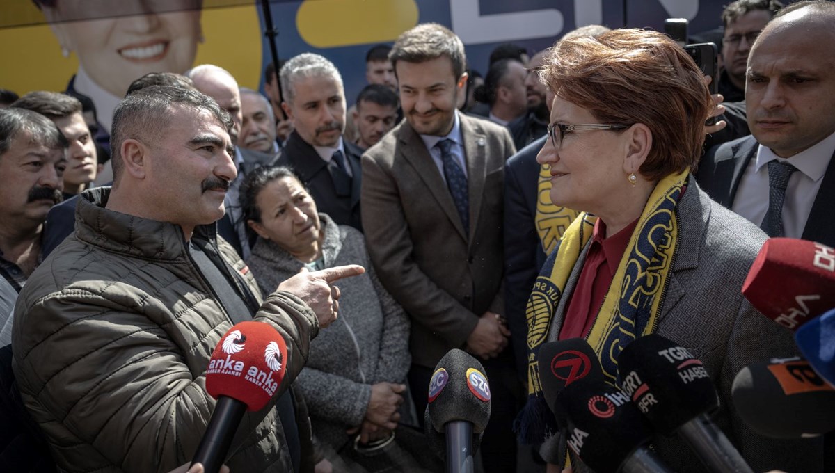 Akşener'den esnaf ziyareti Akşener'den esnaf ziyareti