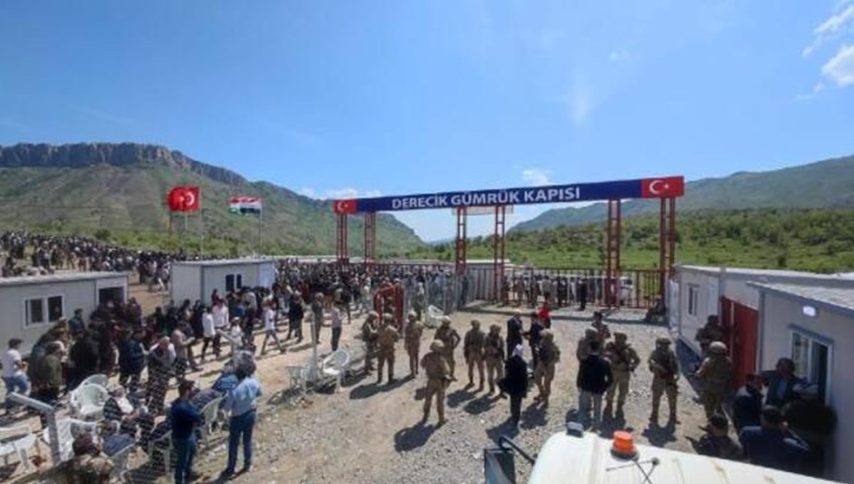 Umurlu Gümrük Kapısı 30 yıl sonra açıldı Umurlu Gümrük Kapısı 30 yıl sonra açıldı