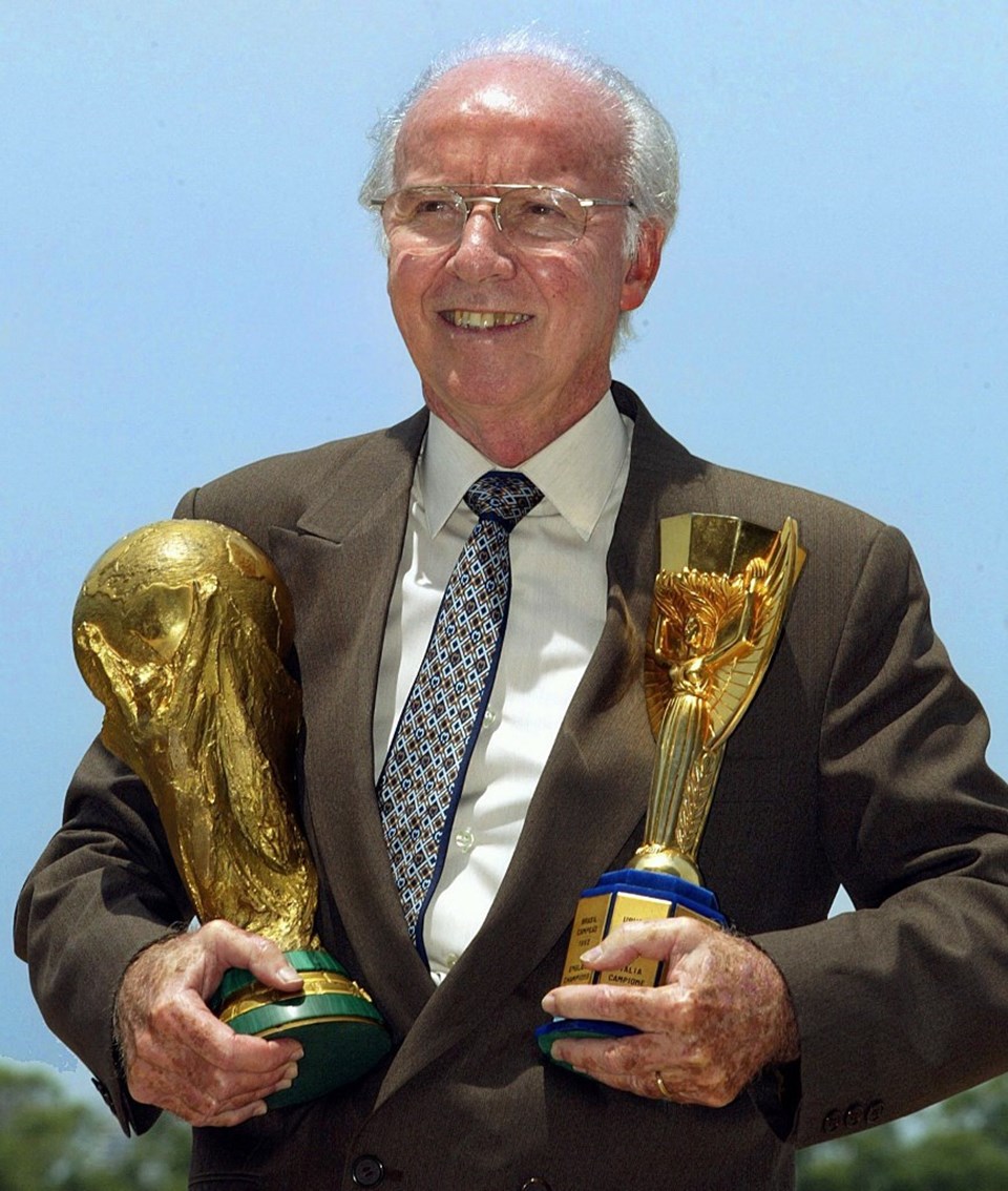 Brezilya ile 4 Dünya Kupası kazanan Mario Zagallo hayatını kaybetti - 1