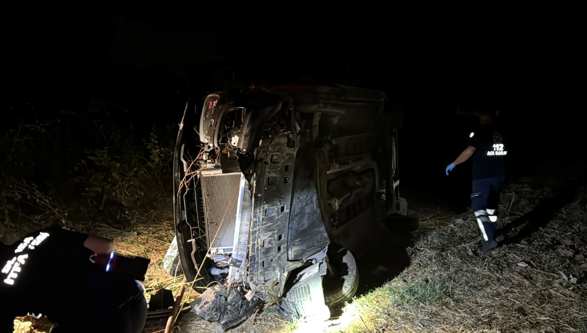 Bursa'da takla atan otomobildeki 3 kişi yaralandı