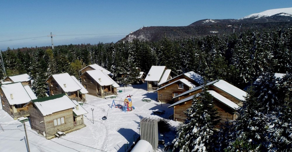 uludag da dogayla basbasa gunlugu 25 tl ye tatil ntv