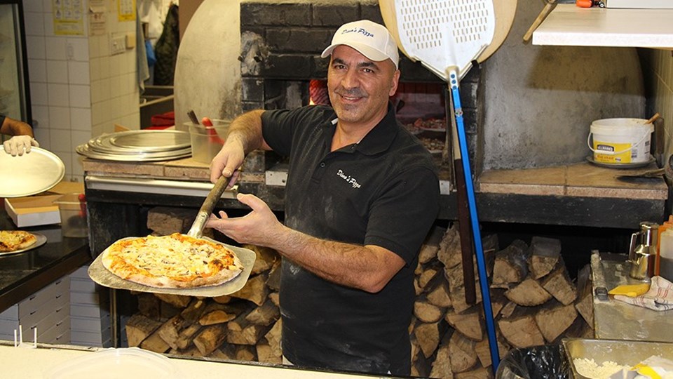 Kanada'da Türk pizzacıdan evsizlere yardım - 1