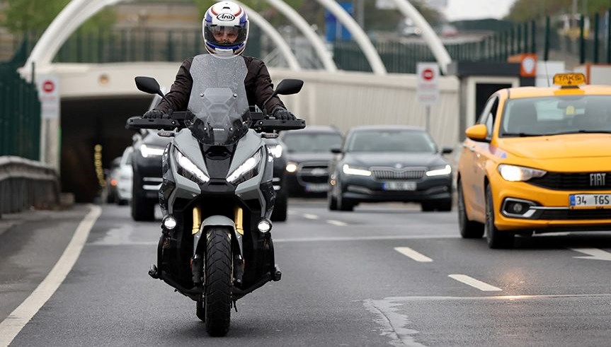 Bisiklet, motosiklet, traktör kullananlara eldiven ve koruma gözlüğü kuralı yürürlüğe girdi