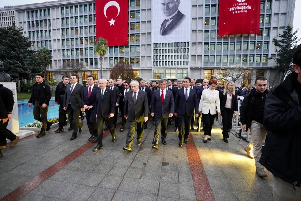 6'lı masa Saraçhane'de buluştu - 2