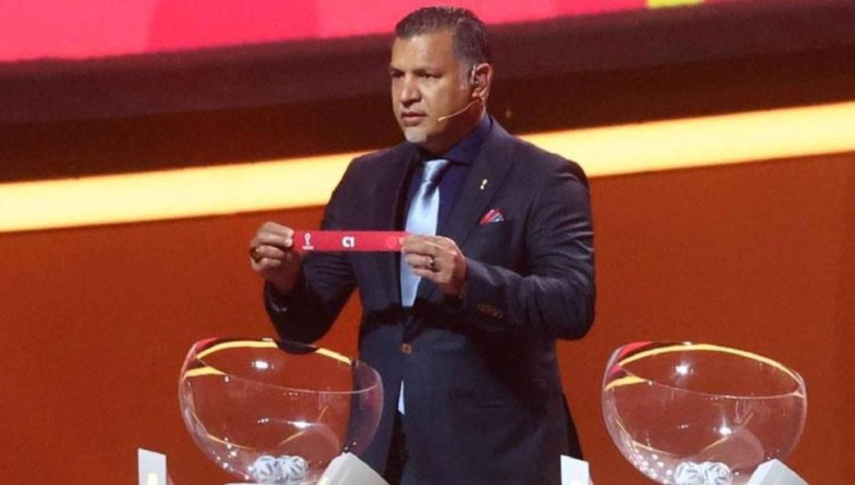 İran uçak indirdi: Ünlü futbolcunun ailesine 'yurt dışı' engeli