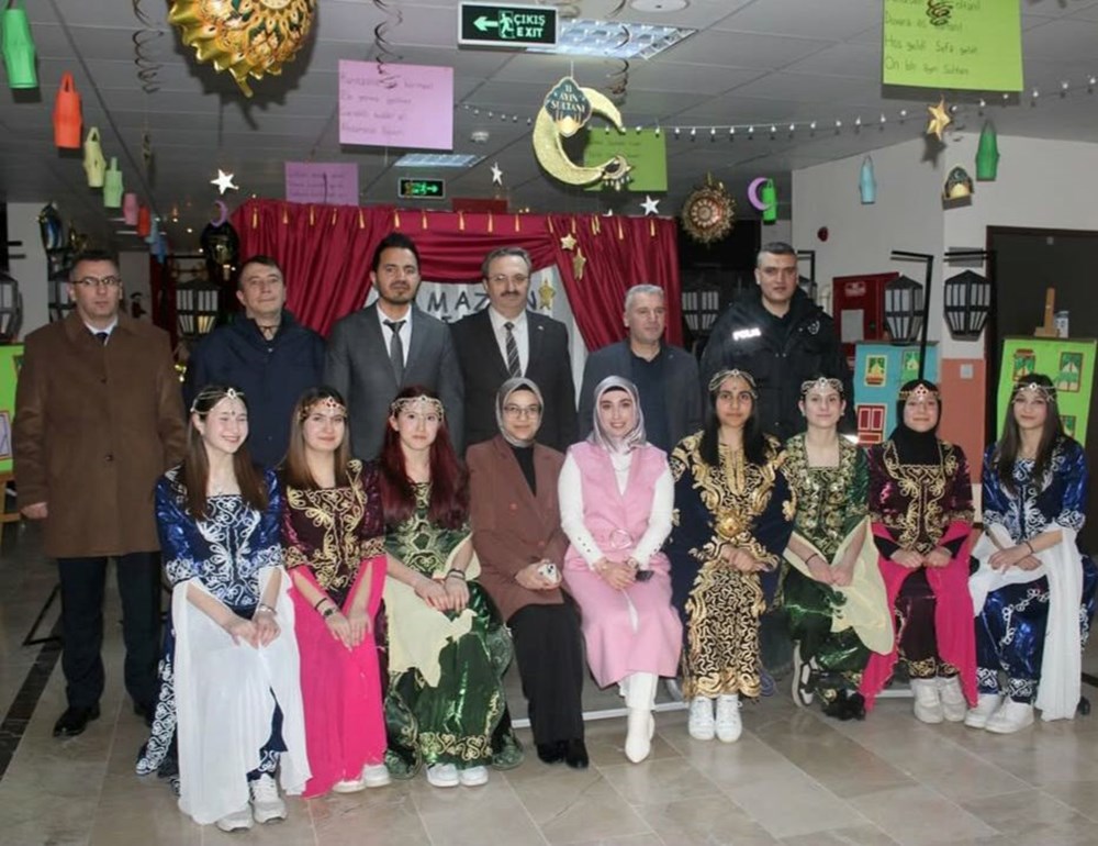 Okul Koridorları Maneviyatla Aydınlandı: "Ramazan Sokağı" Projesi 75 GYdMUNbQnUOFMjHsKhur2w