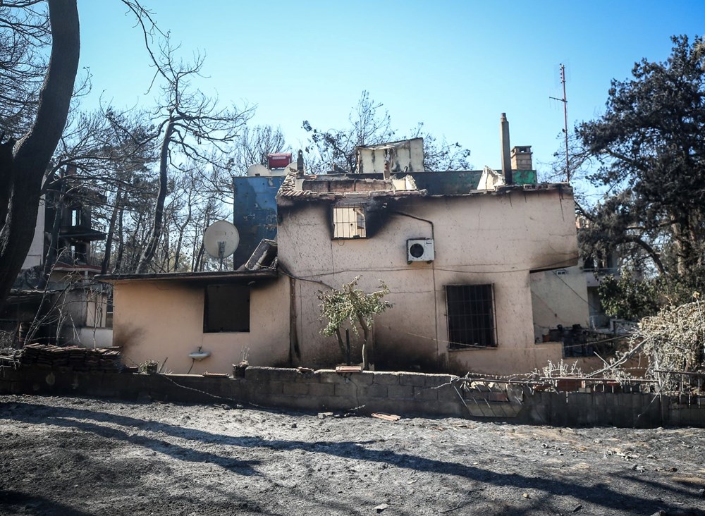 Çanakkale'de yangının izleri: Evler ve araçlar kül oldu - 5