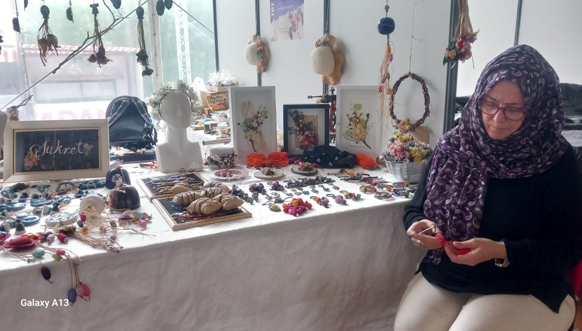 Yalova ipek kozası Fransa’da tanıtıldı Yalova ipek kozası Fransa’da tanıtıldı