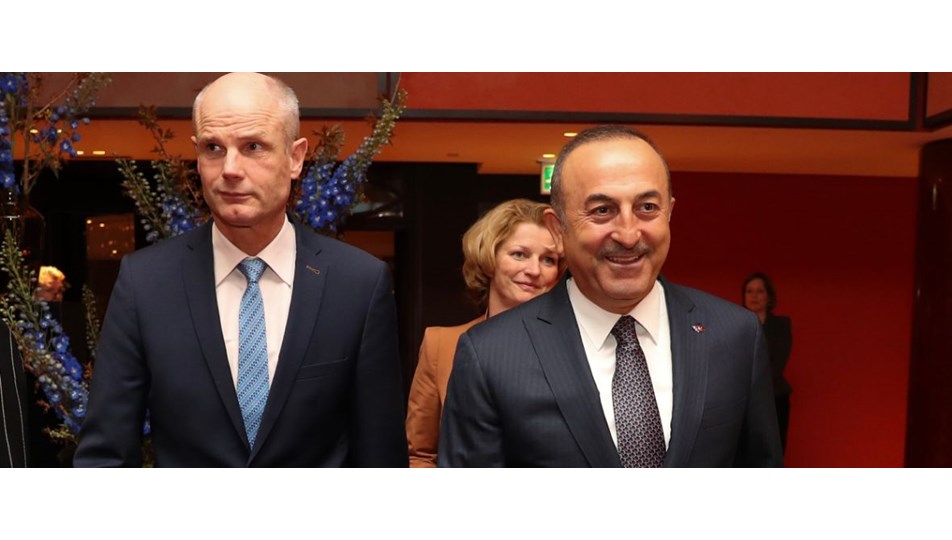 Dışişleri Bakanı Çavuşoğlu Hollanda'da temaslarda bulunuyor