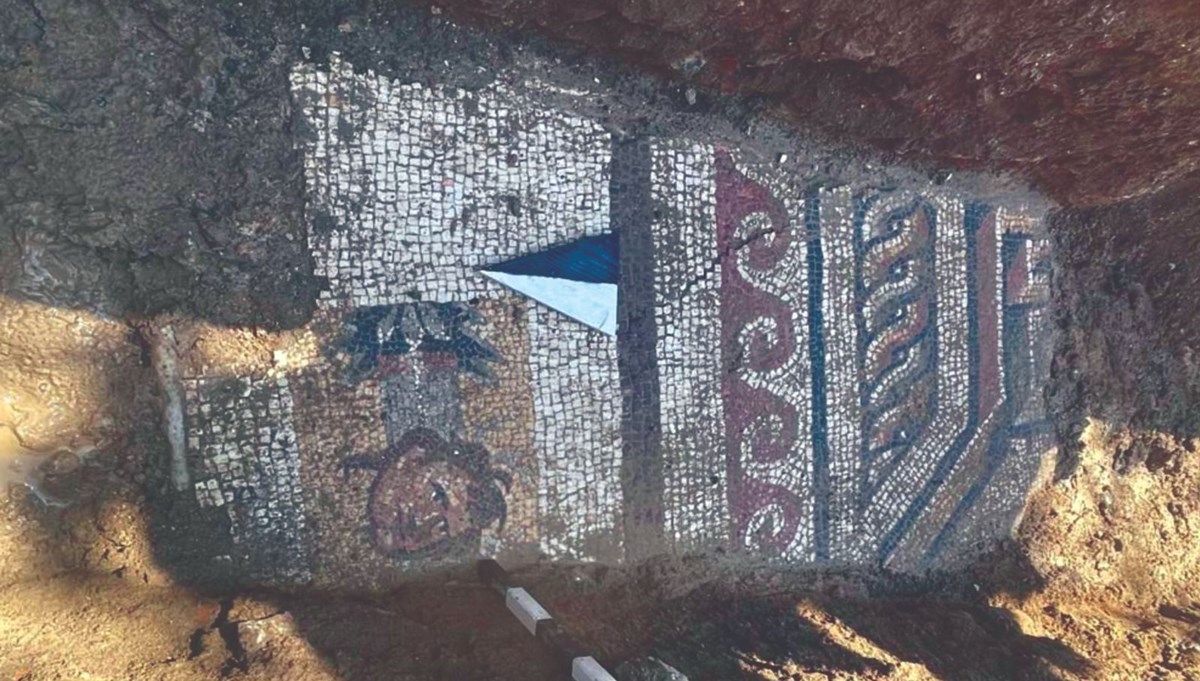 Altyapı çalışmasında 1500 yıllık mozaik bulundu