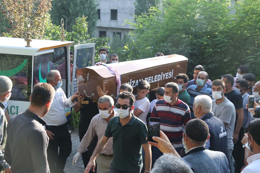 Hüzünlü veda: Pınar Gültekin son yolculuğuna uğurlandı - 5