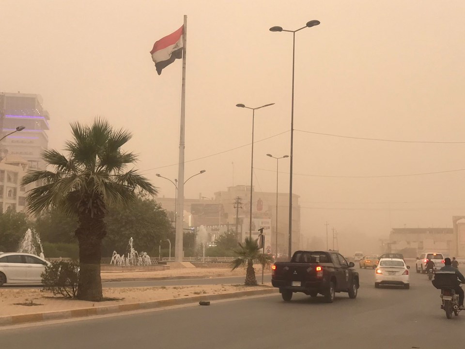Irak'ta kum fırtınası: 4 bin kişi hastanelik oldu - 1