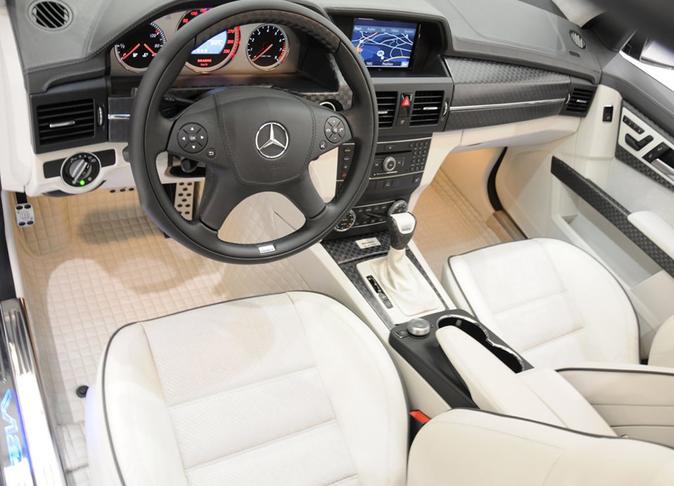 Brabus Mercedes-Benz GLK V12 - 3