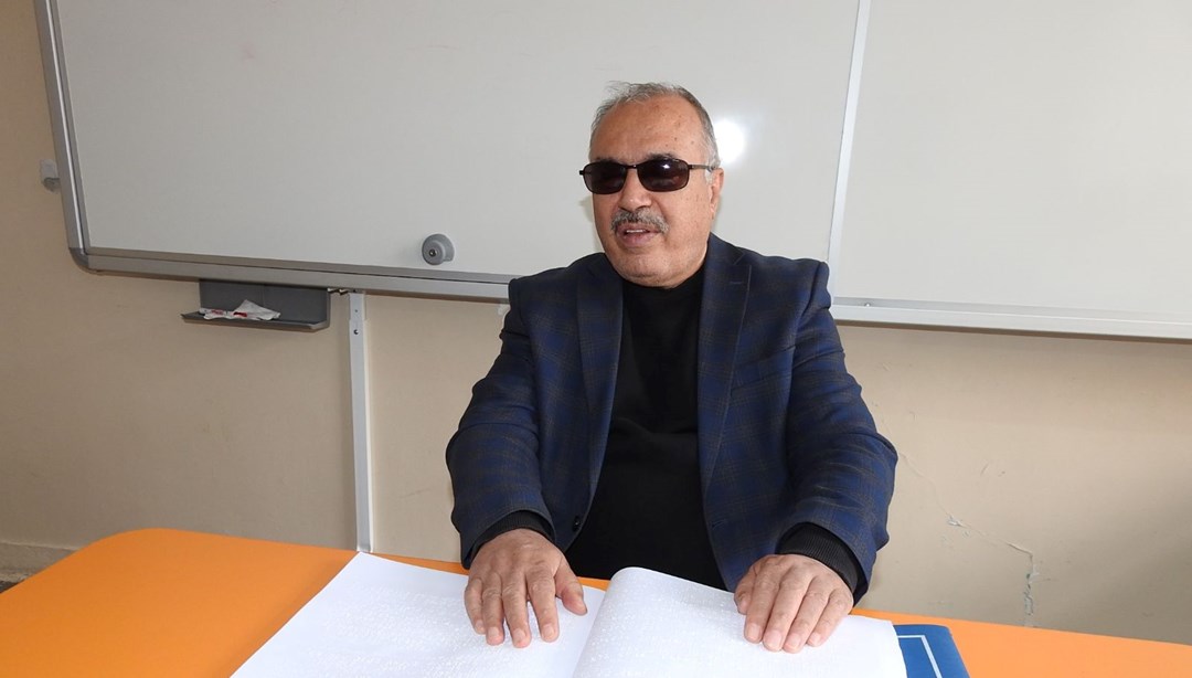 Mezunu olduğu okulda kendisi gibi görme engellilere 40 yıldır öğretmenlik yapıyor