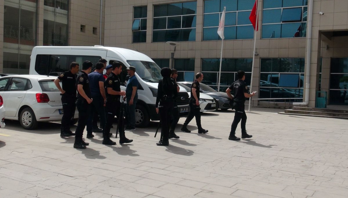 Öldürülüp kuyuya atılan Suriyeli Gina'nın davasında sanıklar birbirini suçladı Öldürülüp kuyuya atılan Suriyeli Gina'nın davasında sanıklar birbirini suçladı