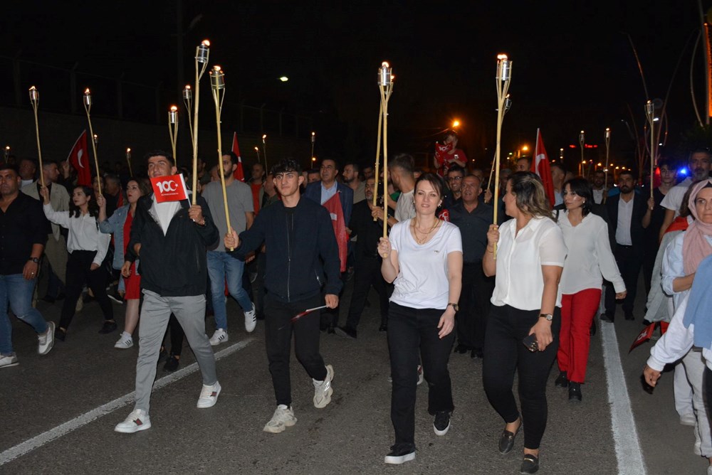 Cumhuriyet'in 100. yılı fener alayı yürüyüşleriyle kutlandı - 13