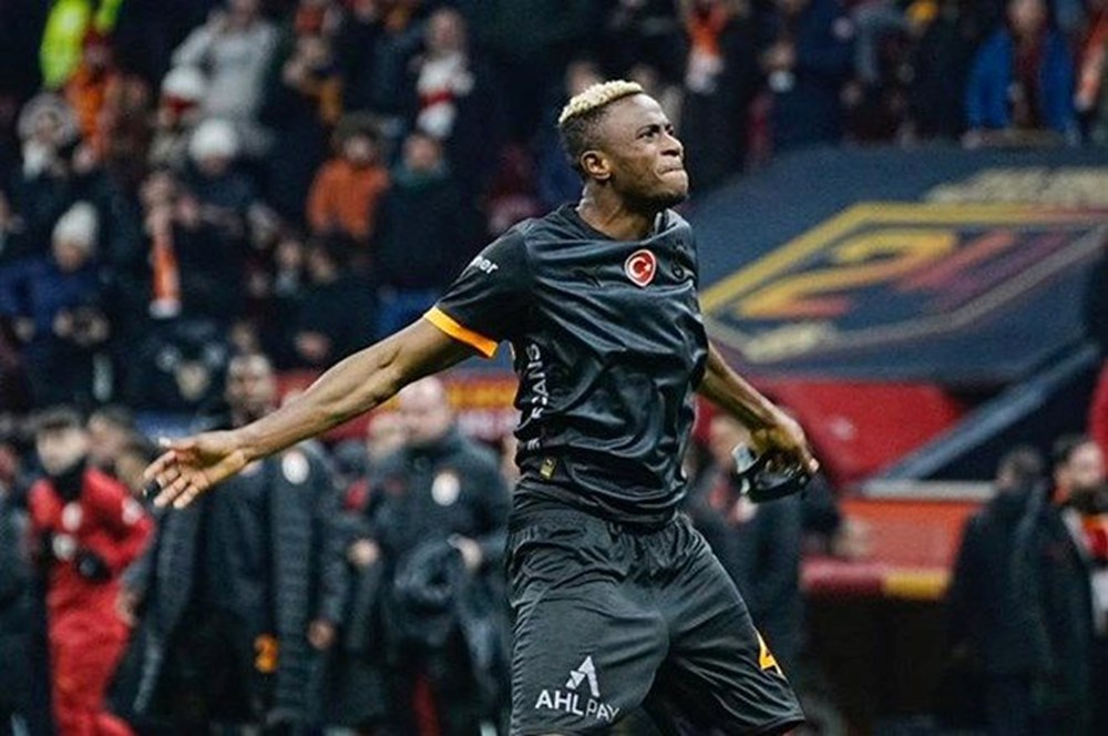 Victor Osimhen'in Yeni Rotası: Transfer Dedikoduları Alevleniyor! 80 GhYEf