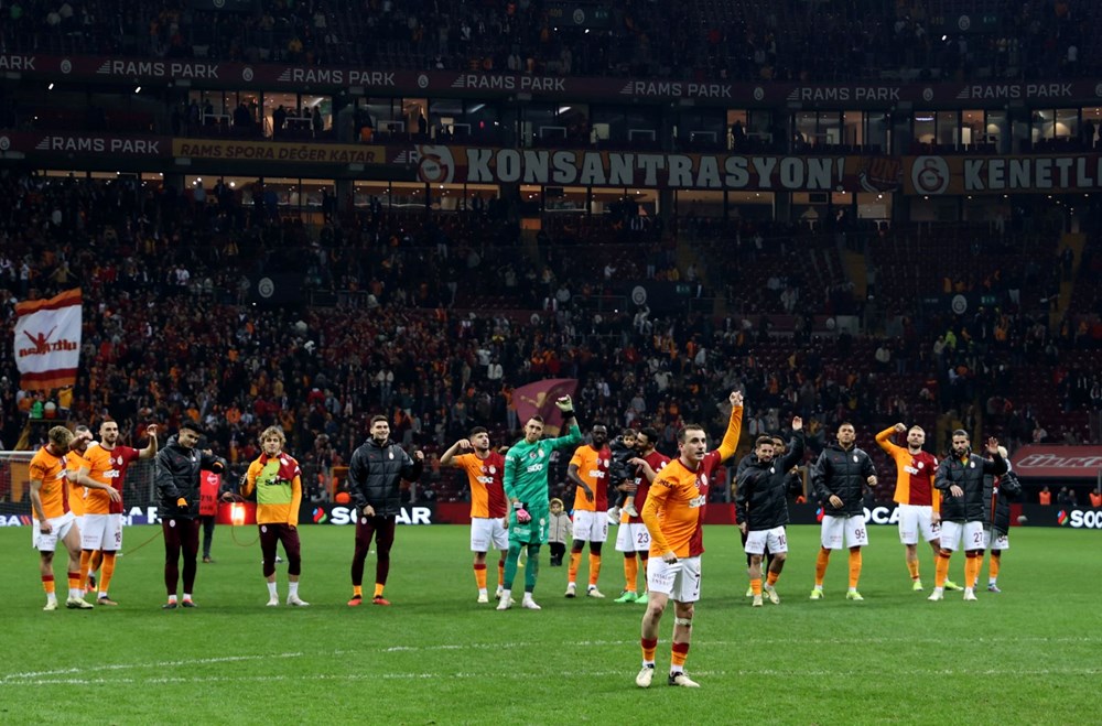 Eski hakemler değerlendirdi: Galatasaray'ın Antalyaspor karşısında kazandığı penaltıda karar doğru mu? - 8