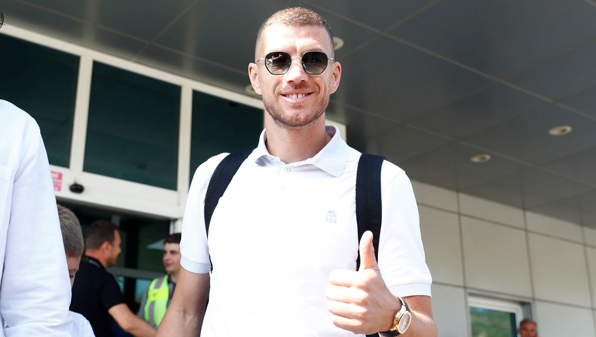 Edin Dzeko Fenerbahçe için İstanbul'da Edin Dzeko Fenerbahçe için İstanbul'da