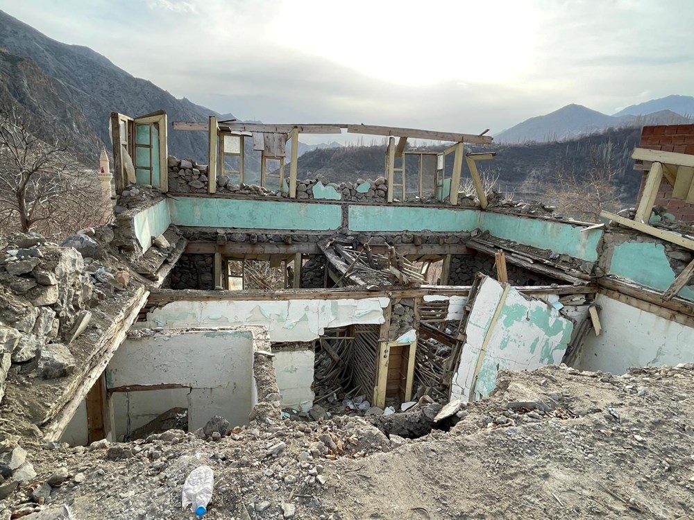 Baraj Gölünde Geçmişe Yolculuk: Sular Çekildi, Kayıp Dünya Gözler Önüne Serildi 75 GjOtvxvOZk I EwDne0Epg