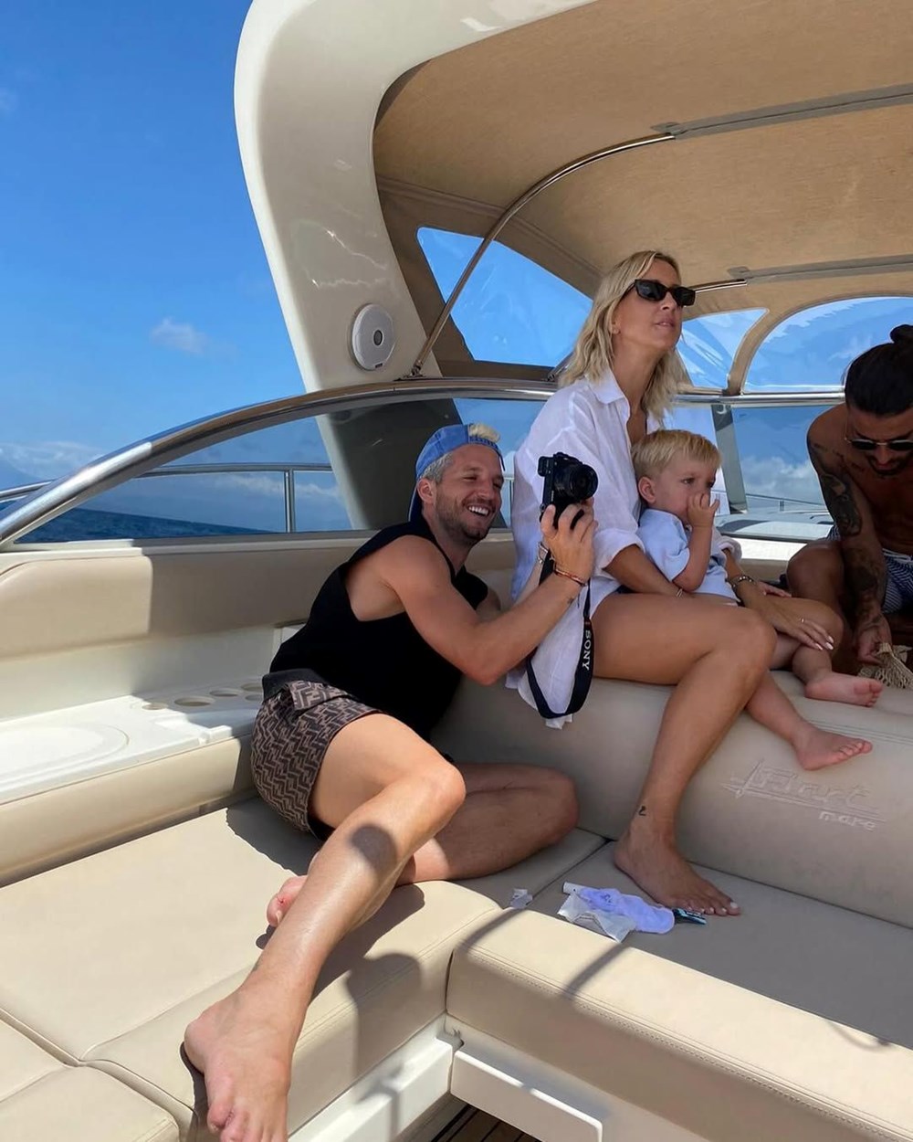 Galatasaray'ın yıldız oyuncularından Dries Mertens ikinci kere baba oluyor 75