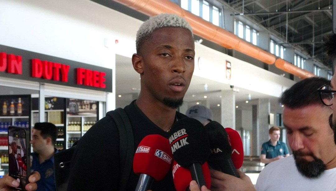 Trabzonspor'un yeni transferi Banza'dan ilk açıklama: "Beşiktaş maçına hazırım"