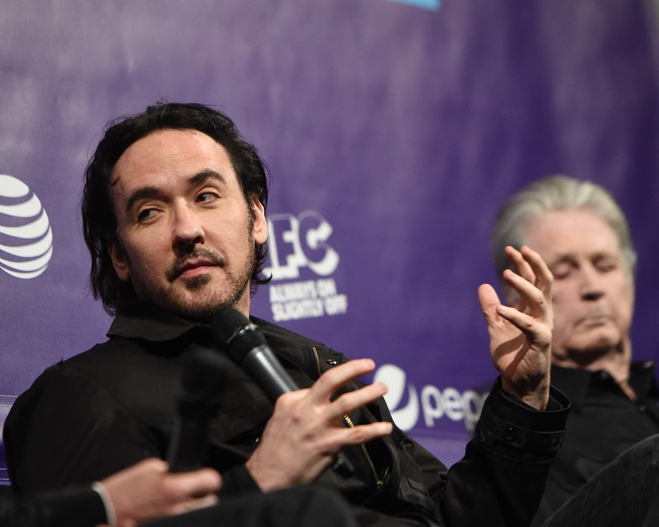 ABD'li oyuncu John Cusack'duraklama' öncesindeki İsrail saldırılarına tepki verdi - 1