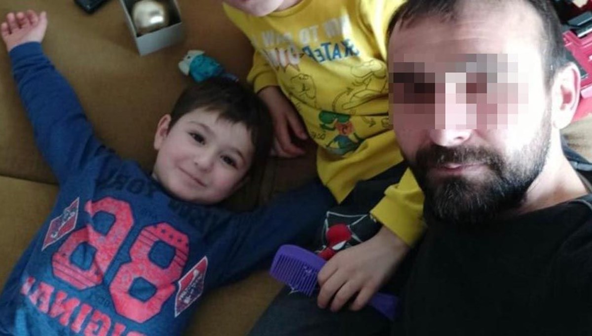 Aracını park ederken 4 yaşındaki oğluna çarptı