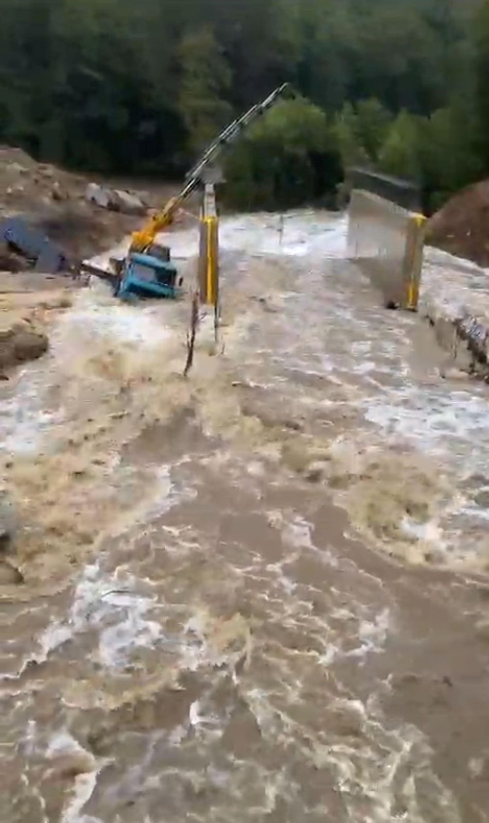 Kırklareli'nde sel felaketi: 3 can kaybı, 3 kişi aranıyor - 7