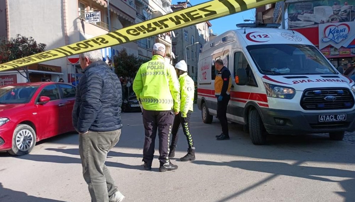Kocaeli'de sokak ortasında cinayet Kocaeli'de sokak ortasında cinayet