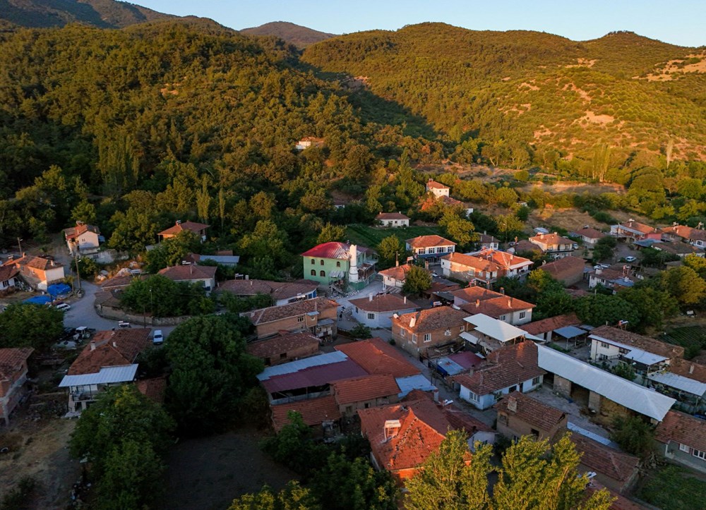 Balıkesir'deki depremin merkez üssünde bu sabah... Sındırgı havadan görüntülendi - 3