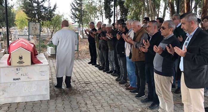 Mustafa Kaya için merkez Seyhan ilçesi Zeytinli Mahallesi Mezarlığı'nda tören düzenlendi.