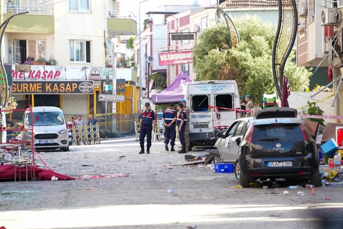 İzmir Torbalı’da patlama sonrası hasar tespit çalışmaları başladı