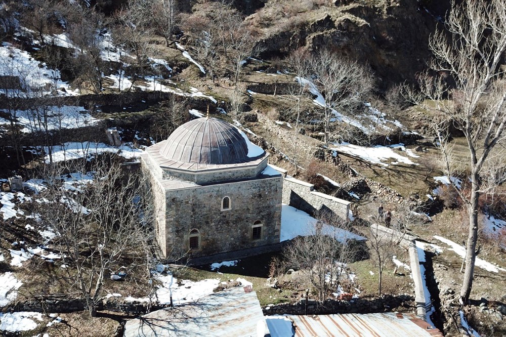 Gümüşhane'deki 800 yıllık ecdat yadigarı camiye eksik restorasyon iddiası - 8