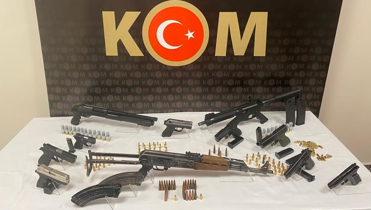 İzmir'de 'S.Y.' suç örgütüne operasyon: 7 gözaltı