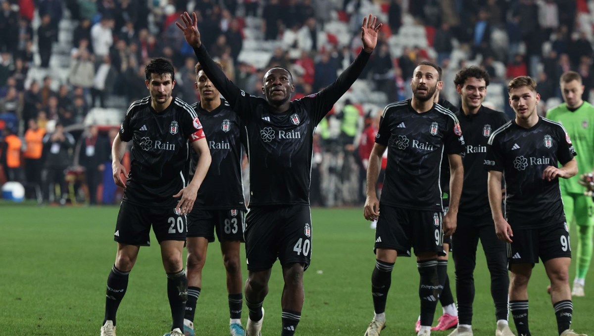 Beşiktaş kupada Ankaragücü'ne konuk oluyor: İlk 11'ler belli oldu Beşiktaş kupada Ankaragücü'ne konuk oluyor: İlk 11'ler belli oldu