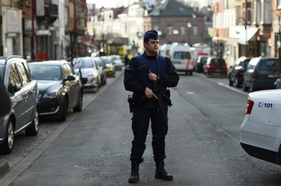 Belçika'da terör operasyonu: 4 polis yaralı - 1