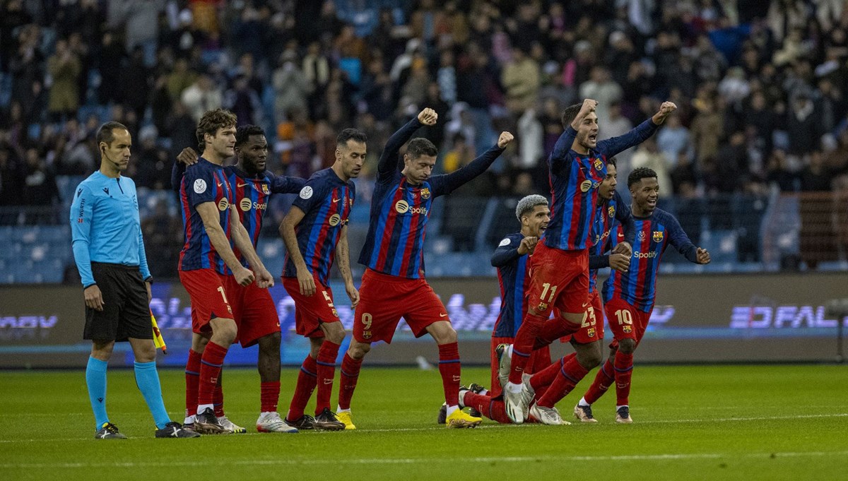 İspanya Süper Kupası'nda El Clasico: Real Betis'i penaltılarda eleyen Barcelona ile Real Madrid finalde karşılaşacak