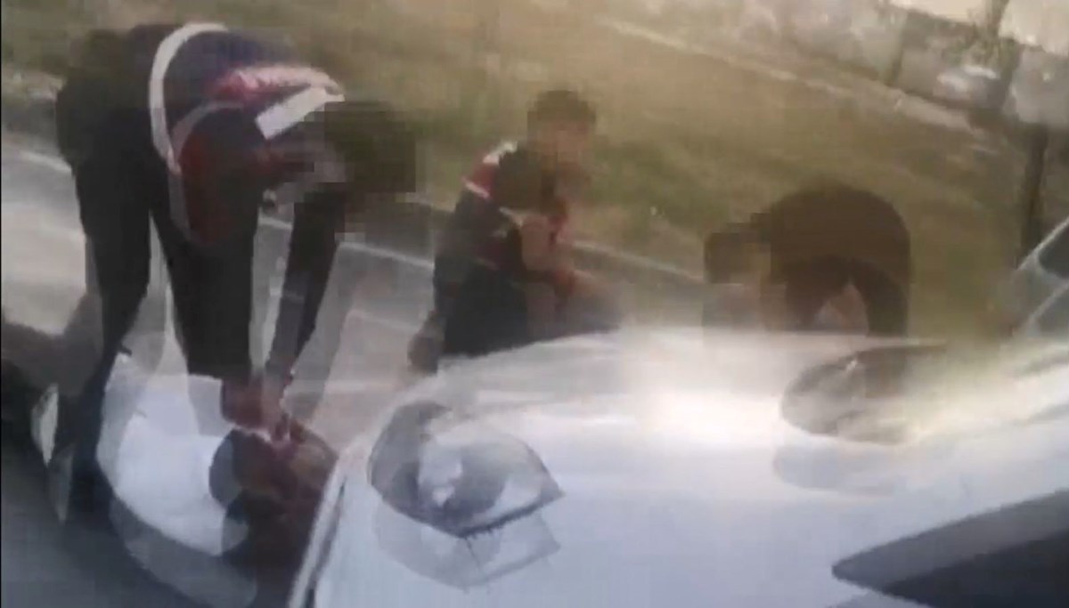 İstanbul’da silah kaçakçılığı operasyonu: 9 gözaltı İstanbul’da silah kaçakçılığı operasyonu: 9 gözaltı