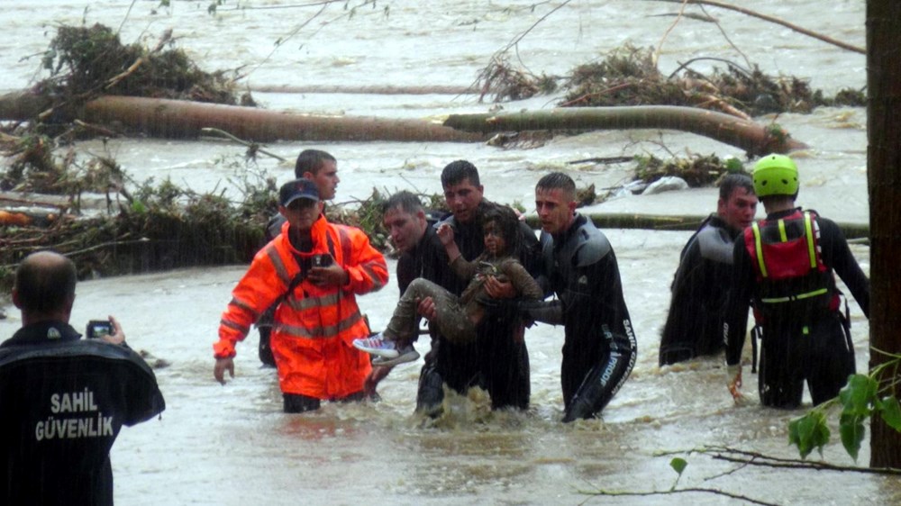 Kırklareli'nde sel felaketi: 3 can kaybı, 3 kişi aranıyor - 9