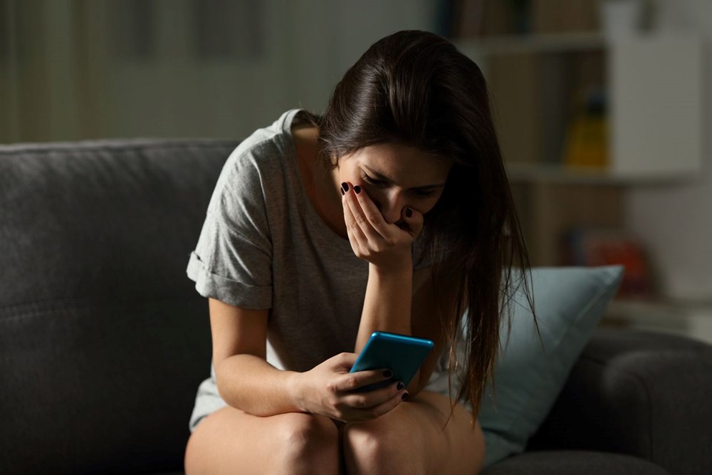 Partnerinizin sizi yeterince sevmediğini gösteren 24 işaret - 3