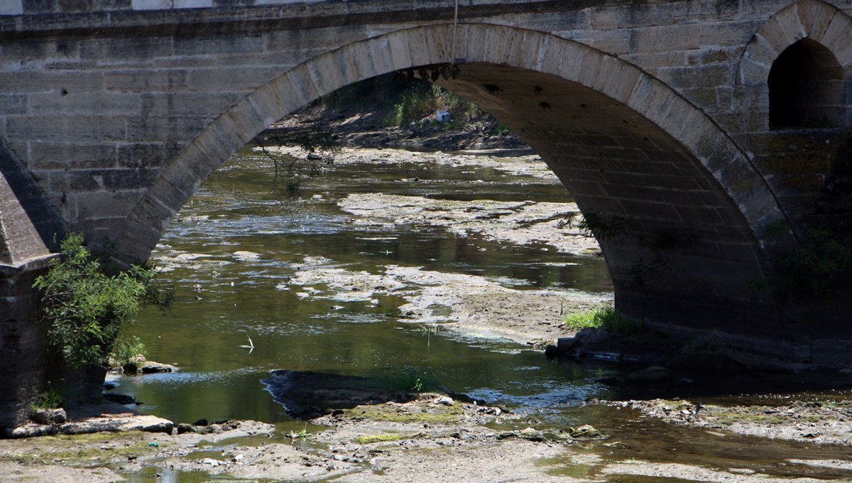 Tunca Nehri kuruyor, kum adacıkları ortaya çıktı: ''İlk defa böyle bir kuraklık görüyorum''